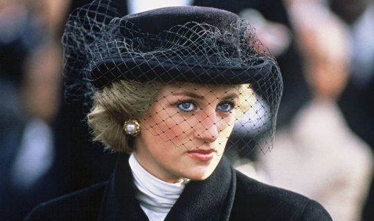 Şahzadə Diananın gizli kadrları İngiltərədə qalmaqala səbəb oldu