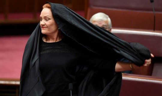 Avstraliya parlamentində çadra qalmaqalı