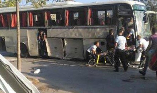 İzmirdə həbsxana avtobusunu partlatdılar