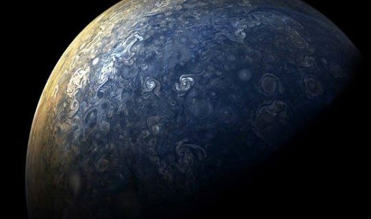 NASA Yupiter planetinin yeni fotolarını paylaşdı