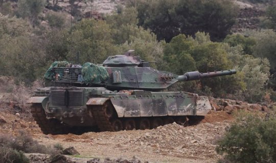 Türkiyə tankları Afrinə daxil oldu