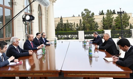İlham Əliyev Mövlud Çavuşoğlu ilə danışıqlarda - YENİLƏNİB + FOTO