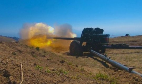 MN: Düşmən Xocalı istiqamətindən Hadrutu intensiv atəşə tutur