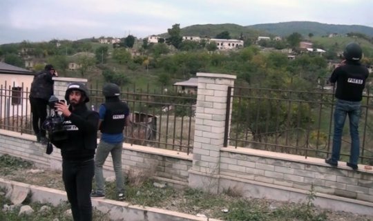 KİV nümayəndələri işğaldan azad edilmiş Talış kəndinə səfər edib - VİDEO