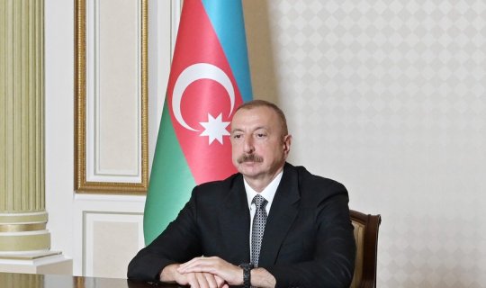 Dövlət başçısı: \