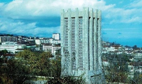 Vaqif məqbərəsi Şuşanın işğalından əvvəl və indi - FOTO