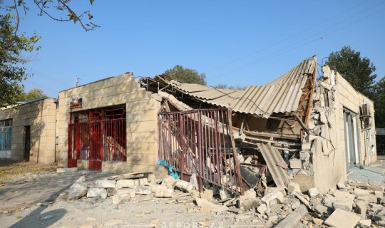 Tərtərdə son vəziyyət: 300-ə yaxın mərmi düşüb, 15 ev dağılıb