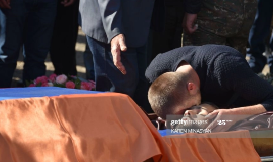 Ermənilər Qarabağda məhv edilən əsgərlərini kütləvi şəkildə dəfn edir -xa0FOTO