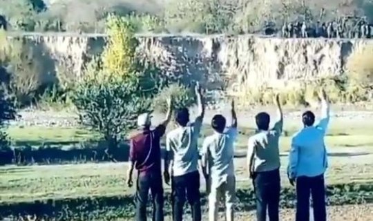 Ağbənddən yeni görüntülər: Azyaşlı soydaşlarımız hərbçilərimiz üçün şövqlə mahnı oxudular - VİDEO