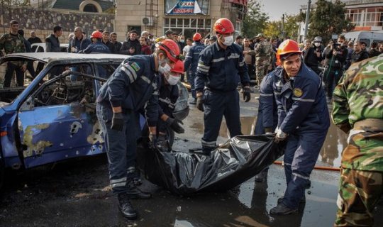 Amerikalı jurnalistlər Bərdədə Ermənistanın raket atəşinə tuş gəldilər - FOTO