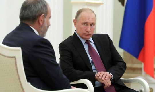 Paşinyan yenə kömək üçün Putinə yalvarır