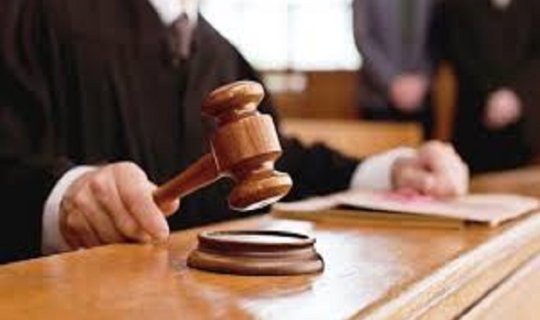 Bakıda ərini qətlə yetirən qadın yenidən HAKİM QARŞISINDA