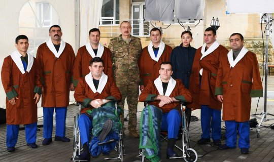 Prezident hərbçilərlə bağlı dövlət qurumlarına və özəl şirkətlərə müraciət edib