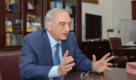 Polad Bülbüloğlu: 