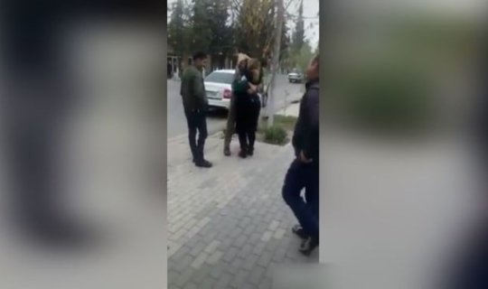 Evinə qayıdan əsgərin anasına sürprizi - VİDEO