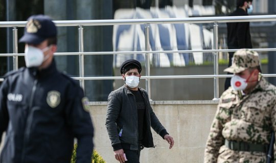 Azərbaycanda maskalardan istifadə ilə bağlı nəzarət gücləndirildi