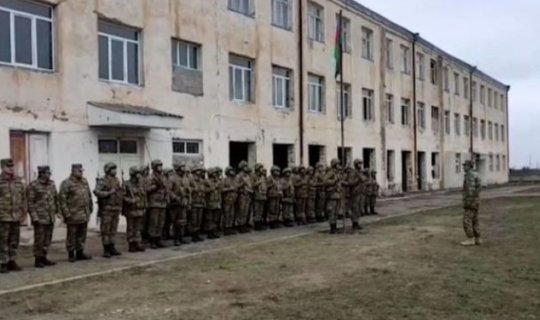 Ağdamın Gülablı kəndindəki keçmiş orta məktəbdə Azərbaycan bayrağı qaldırılıb - FOTO/VİDEO