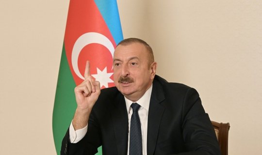 Dövlət başçısı: \