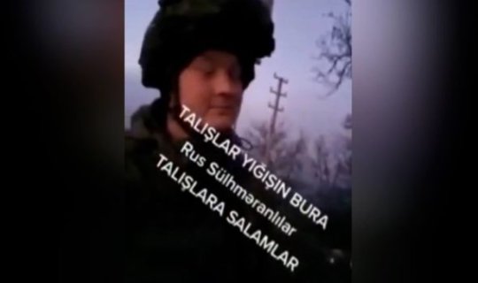 Azərbaycanlı əsgər rusiyalı sülhməramlıya dilimizi öyrədir - VİDEO