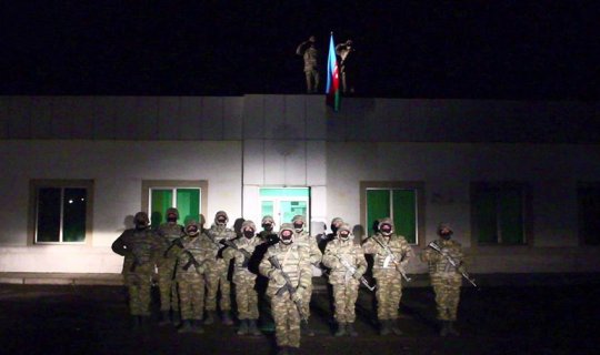 İşğaldan azad olunan Laçın rayonunda Azərbaycan bayrağı qaldırılıb - FOTO-VİDEO