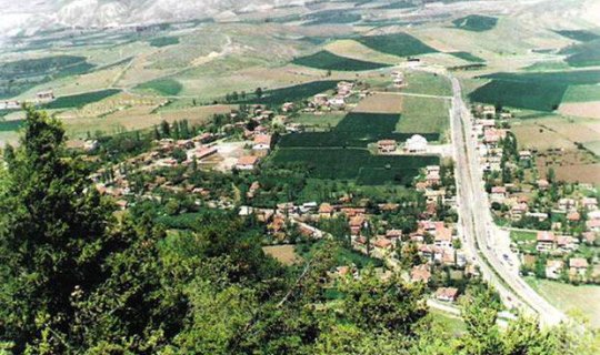 Ermənilər Laçında doqquzuncu əsrə aid abidəyə saxta “tarixi lövhələr” yerləşdirdilər