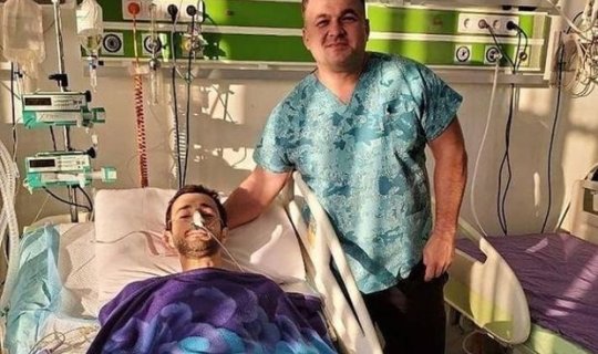Yoldaşlarını döyüş meydanından çıxararkən ağır yaralanan əsgər həyata qayıtdı - FOTO