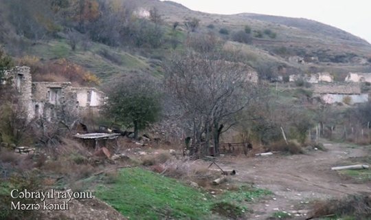 İşğaldan azad edilən Cəbrayılın Məzrə kəndindən görüntülər - VİDEO