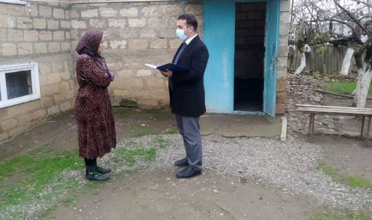 Nazirlik əməkdaşları daha bir qazinin ailəsi ilə görüşdü - FOTO