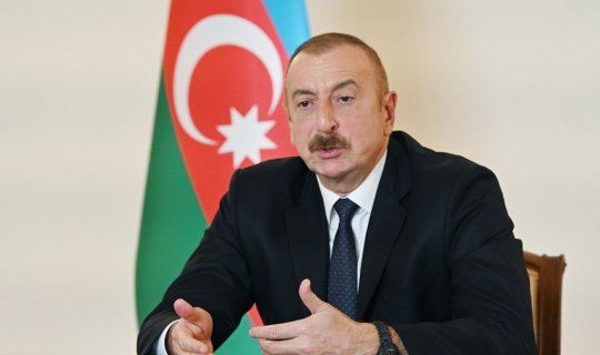 Dövlət başçısı: \