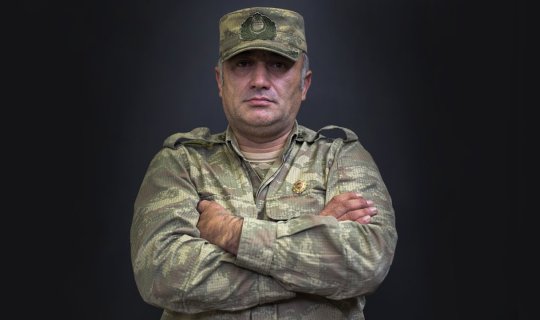 Əsirlikdən qaçan hərbçimiz erməni generalın maşınını BELƏ QAÇIRDI - ŞOK TƏFƏRRÜAT - VİDEO