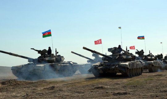 Qars təlimləri erməniləri qorxuya saldı