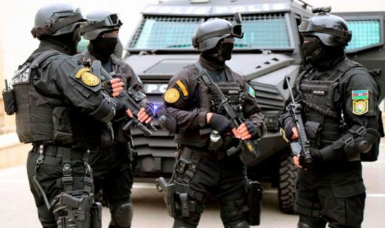 Polis Bakıda əməliyyat keçirdixa0- Tutulanlar var / FOTO