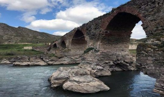 “National Geographic” Xudafərin körpüsünü paylaşıb – FOTO