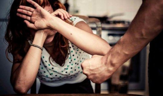 Azərbaycanda DƏHŞƏT: İntim münasibətdə olmadığı üçün qızı boğub öldürdü - FOTOLAR