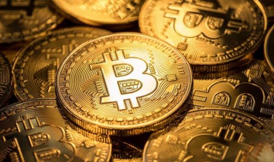 “Bitcoin” 10 faizdən çox ucuzlaşdı