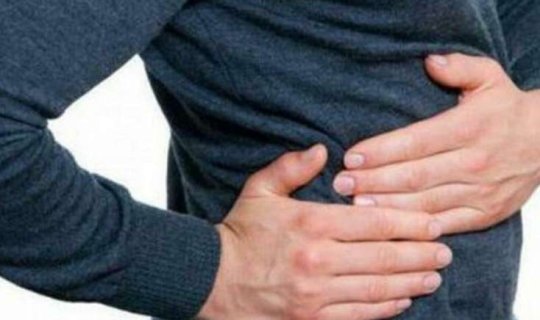 Sağ qabırğaaltı nahiyə niyə ağrayır? - TƏHLÜKƏLİ SİMPTOM