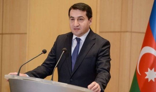 Hikmət Hacıyev: “Ermənilər Ağdamı məhv ediblər”
