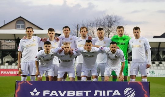 Futbolçular içkili halda qatarda dava saldılar