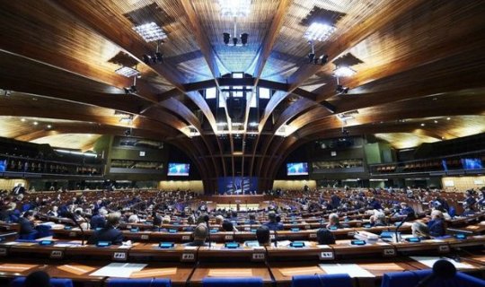 AŞPA-da Ermənistan üzrə həmməruzəçi: “Azərbaycanlılar minalanmış əraziyə necə qayıdacaqlar?”