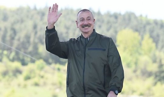 Prezident İlham Əliyev Şuşada jurnalistlərlə görüşüb