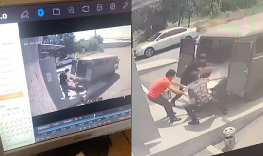 Ermənilər hərbçilərinin meyitlərini yerdə sürüdülər - Video