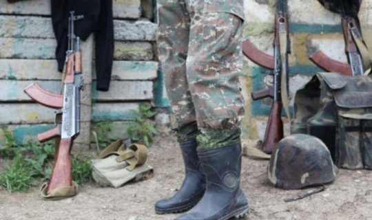 Ermənistan ordusunda başıpozuqluq davam edir- tabor komandiri gənc zabiti döyüb