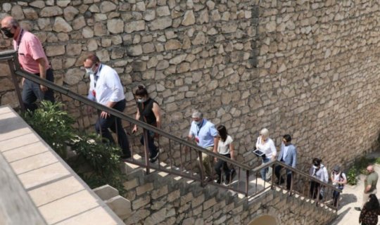 Xarici diplomatlar Şahbulaq qalasında olublarxa0- YENİLƏNİB