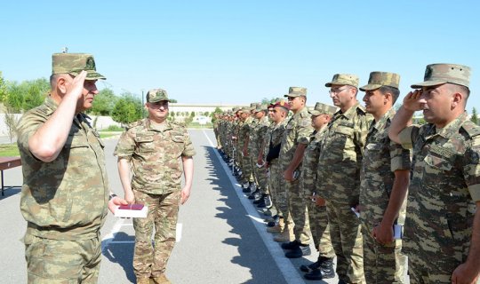 Azərbaycan hərbçilərinin komando kursuna yola salınma mərasimi keçirilib