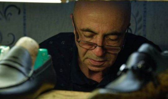 Hazırladığı ayaqqabıya ömürlük zəmanət verən sənətkar - Ölən sənətlər - FOTO