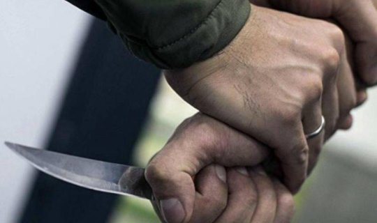 Azərbaycanda kişi qonşusununxa0qulağını kəsdi