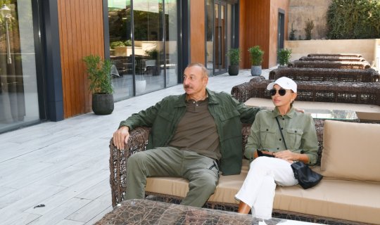 Prezident İlham Əliyev və birinci xanım Mehriban Əliyeva Şuşada “Qarabağ” hotelinin açılışında iştirak ediblər - YENİLƏNİB/FOTO