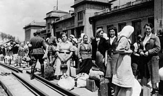Hitlerin “ağ qulları” –5 milyon sovet vətəndaşı Almaniyada işçi qüvvəsi kimi istifadə edilib