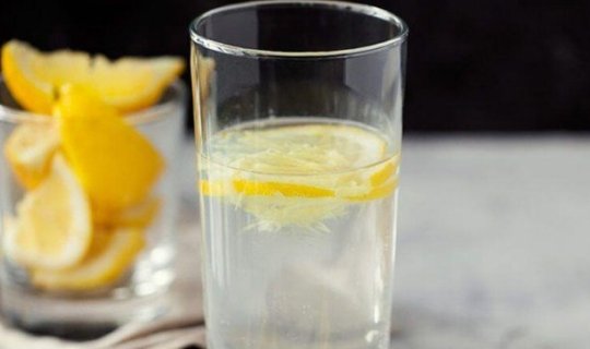 Hər səhər limonlu su içdikdə nə olur?