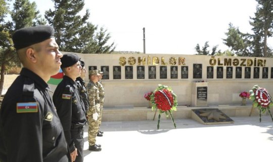 Abşeronda şəhid tankçıların xatirəsi əbədiləşdirilib - FOTO